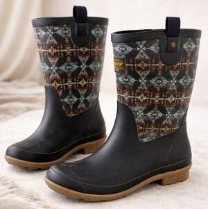 Pendleton Black and Brown Patterned Women's Boots